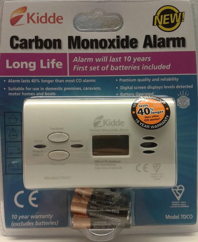 VINGUGAASIANDUR DIGITAALSE EKRAANIGA ELUIGA 10 A