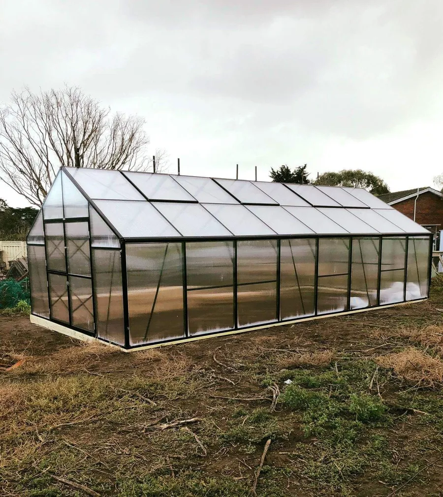 KASVUHOONE ALUMIINIUM MUST 807X406X273CM PC:10MM