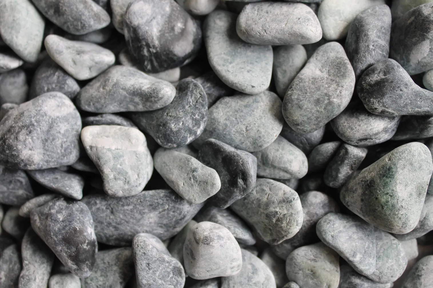 DEKORATIIVKIVID ROHELINE 15-25MM 20KG