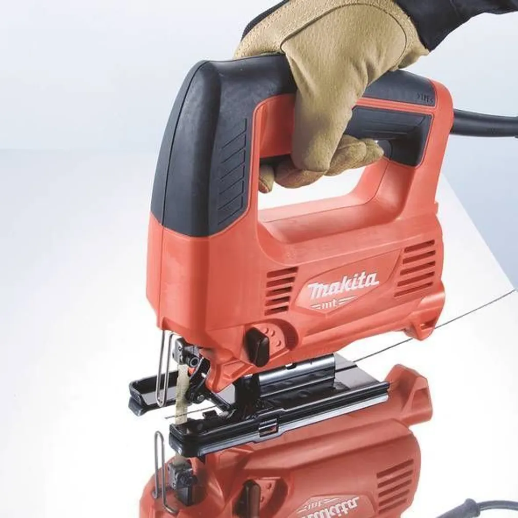 TIKKSAAG MAKITA M4301 450W