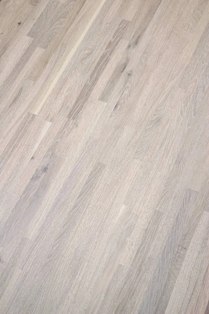 LAUDPARKETT BARLINEK 14MM TAMM PUDDING 4-L VALGE MATT LAKK