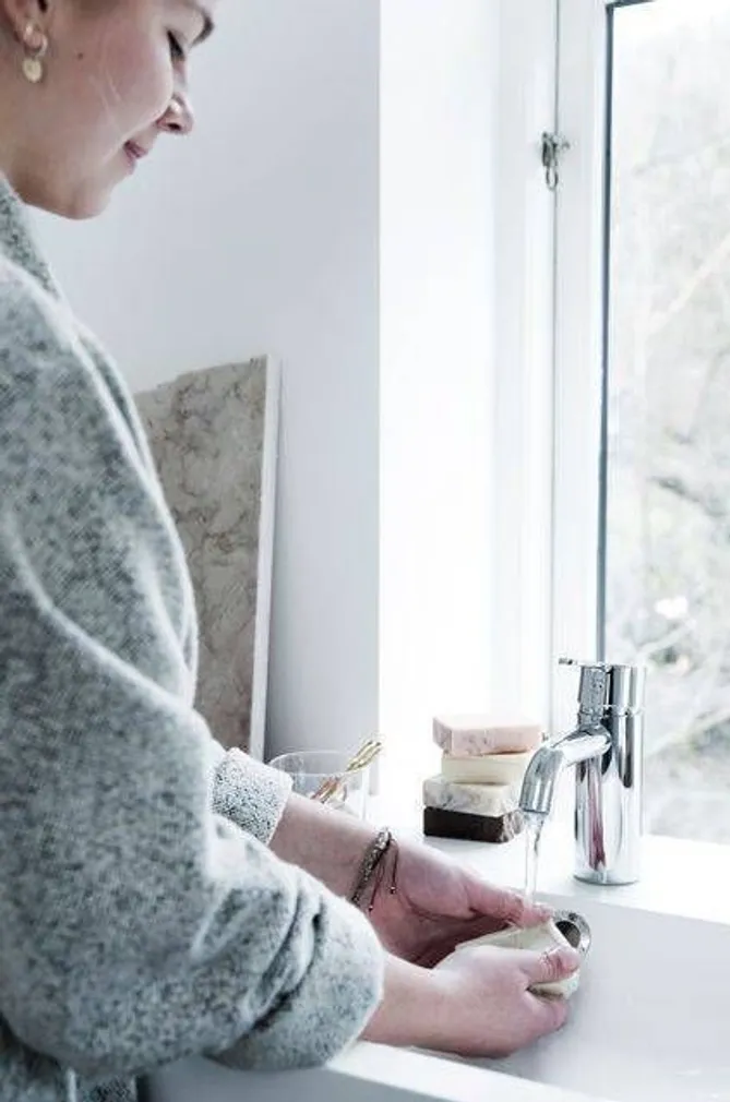 VALAMUSEGISTI DAMIXA SILHOUET S 7482100 KROOM