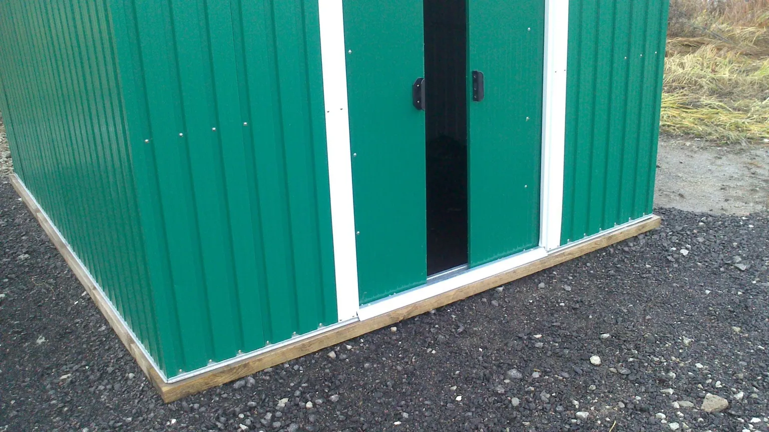 AIAKUUR 2,38M2 ROHELINE