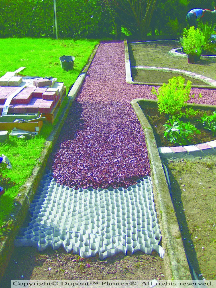 KÄRG PINNASE STABILISEERIMISEKS DUPONT PLANTEX GROUNDGRID 198G/M2 1,25X8M