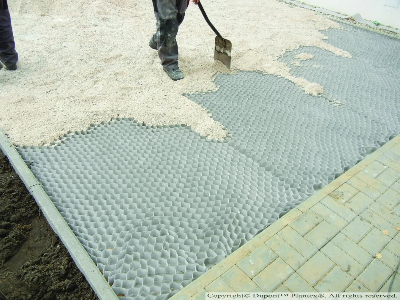 KÄRG PINNASE STABILISEERIMISEKS DUPONT PLANTEX GROUNDGRID 198G/M2 1,25X8M