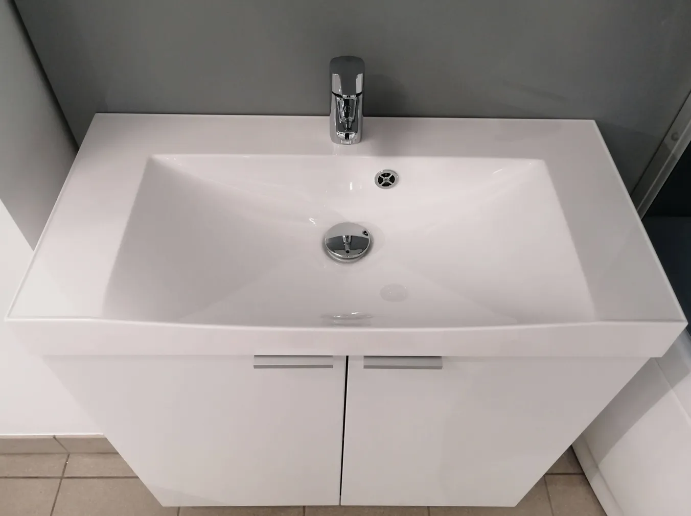 VALAMU BALTECO OCEAN 80X39X7,6CM VALUMARMOR VALGE