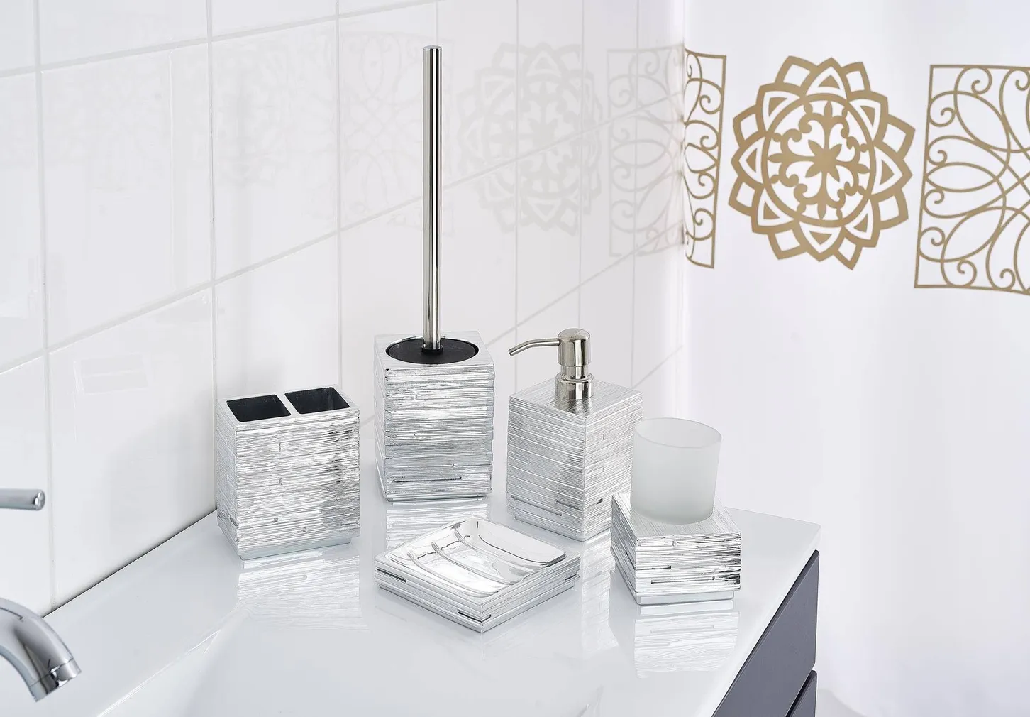 WC-HARI HOIDJAGA RIDDER BRICK HÕBEDANE