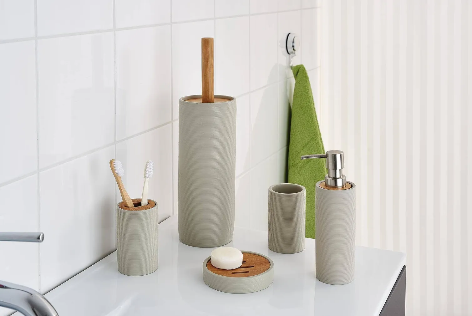 HAMBAHARJAHOIDJA RIDDER ROLLER BEEŽ