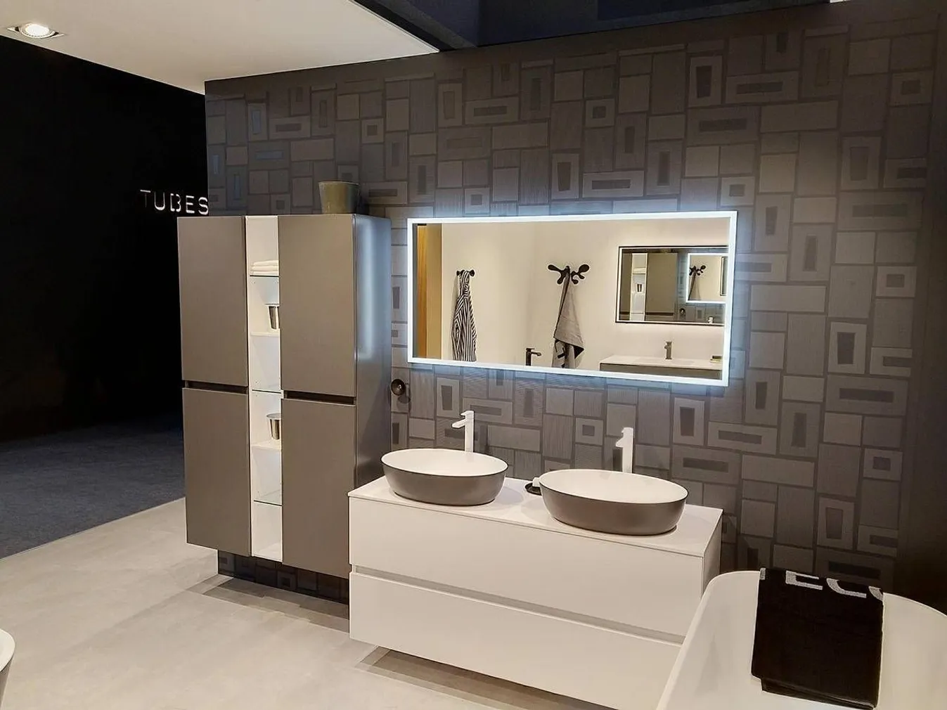 PEEGEL BALTECO ST80 LED VALGUSTUSEGA 80X60CM UDUEEMALDUS