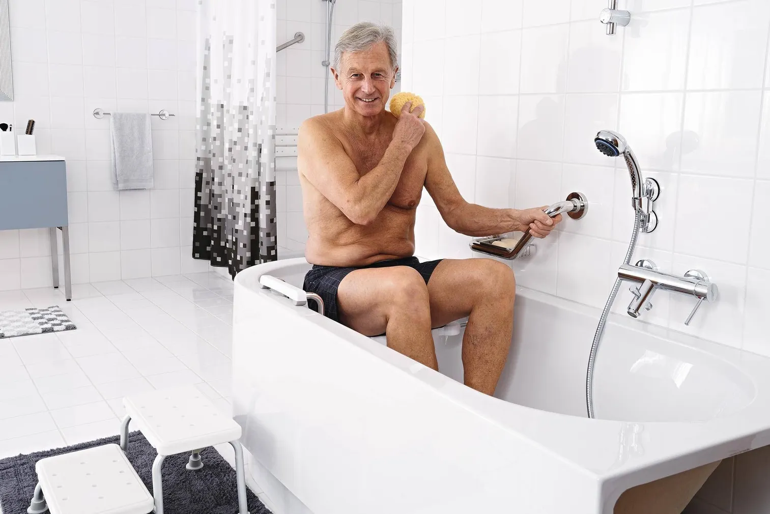 TURVAKÄEPIDE SEEBIALUSEGA RIDDER 530X145MM ROOSTEVABA TERAS KROOM