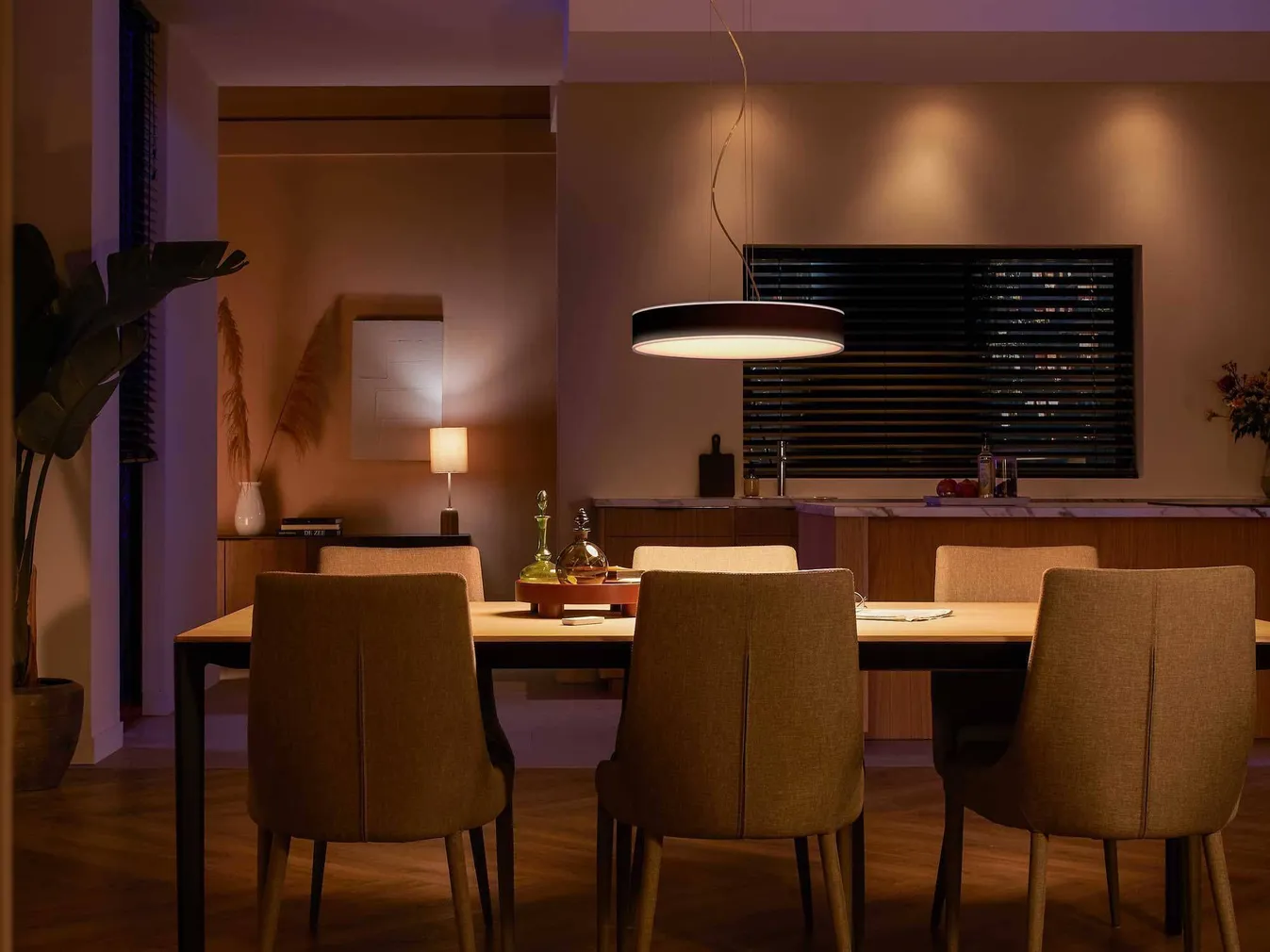 LAELAMP PHILIPS HUE ENRAVE 33,5W 4300LM 2200-6500K HUE MUST