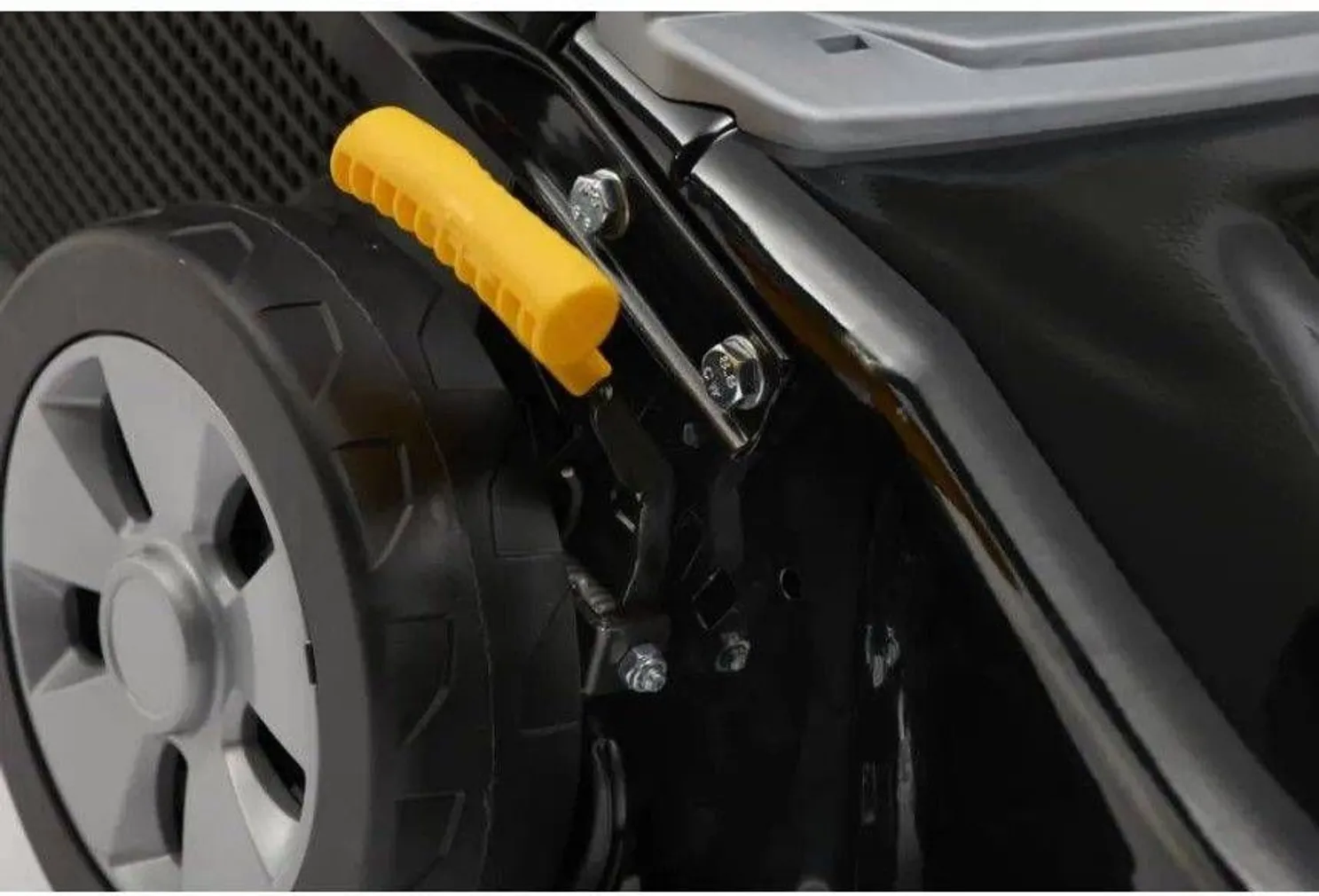 MURUNIIDUK BENSIINIMOOTORIGA ALPINA AL4 46 SA