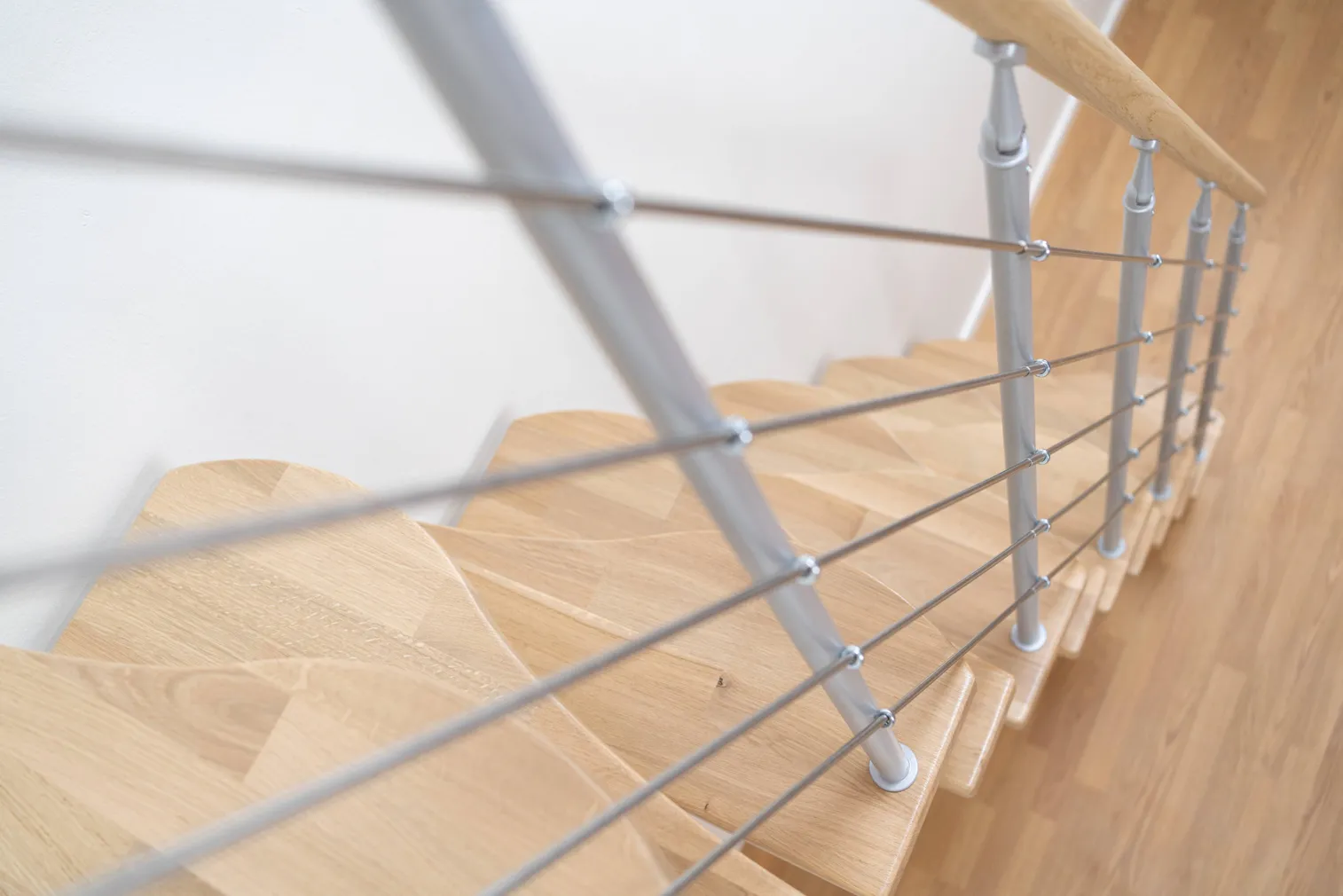 MOODULTREPP DOLLE BASEL RAL 9005 PÖÖK/HALL