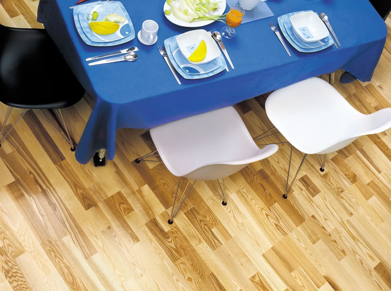 LAUDPARKETT BARLINEK 14MM SAAR MOLTI 3-LIPPI ECO LAKK