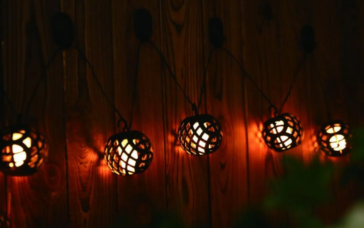 AIAVALGUSTI SOLAR KETT 8  PALLI LEEGIEFEKT