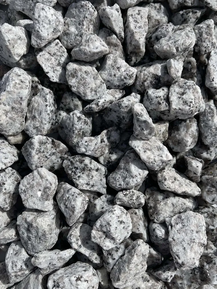 DEKORATIIVKILLUSTIK DALMAATSIA GRANIIT 16/22 1000KG BIGBAG