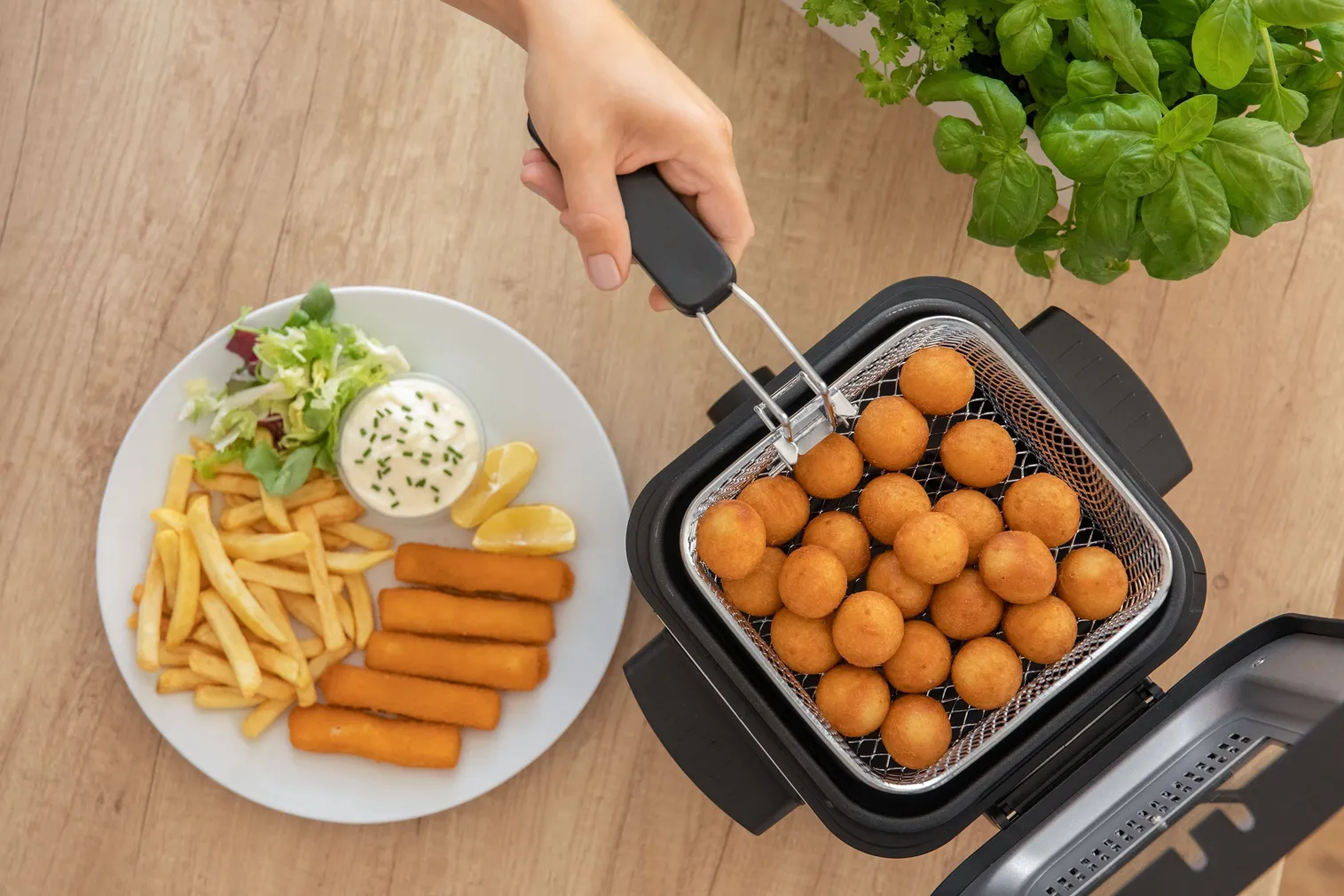 FRITÜÜR SENCOR SFR 6200SS 900W