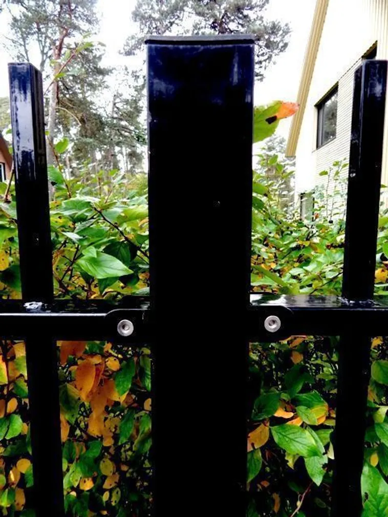 AIAPOST VARBAIALE ZN 80X80X2M RAL9005