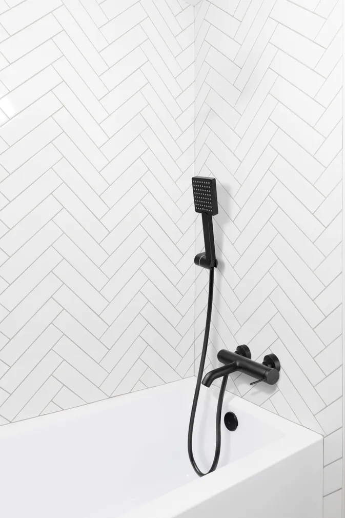 VANNISEGISTI INVENA KALITEA MUST