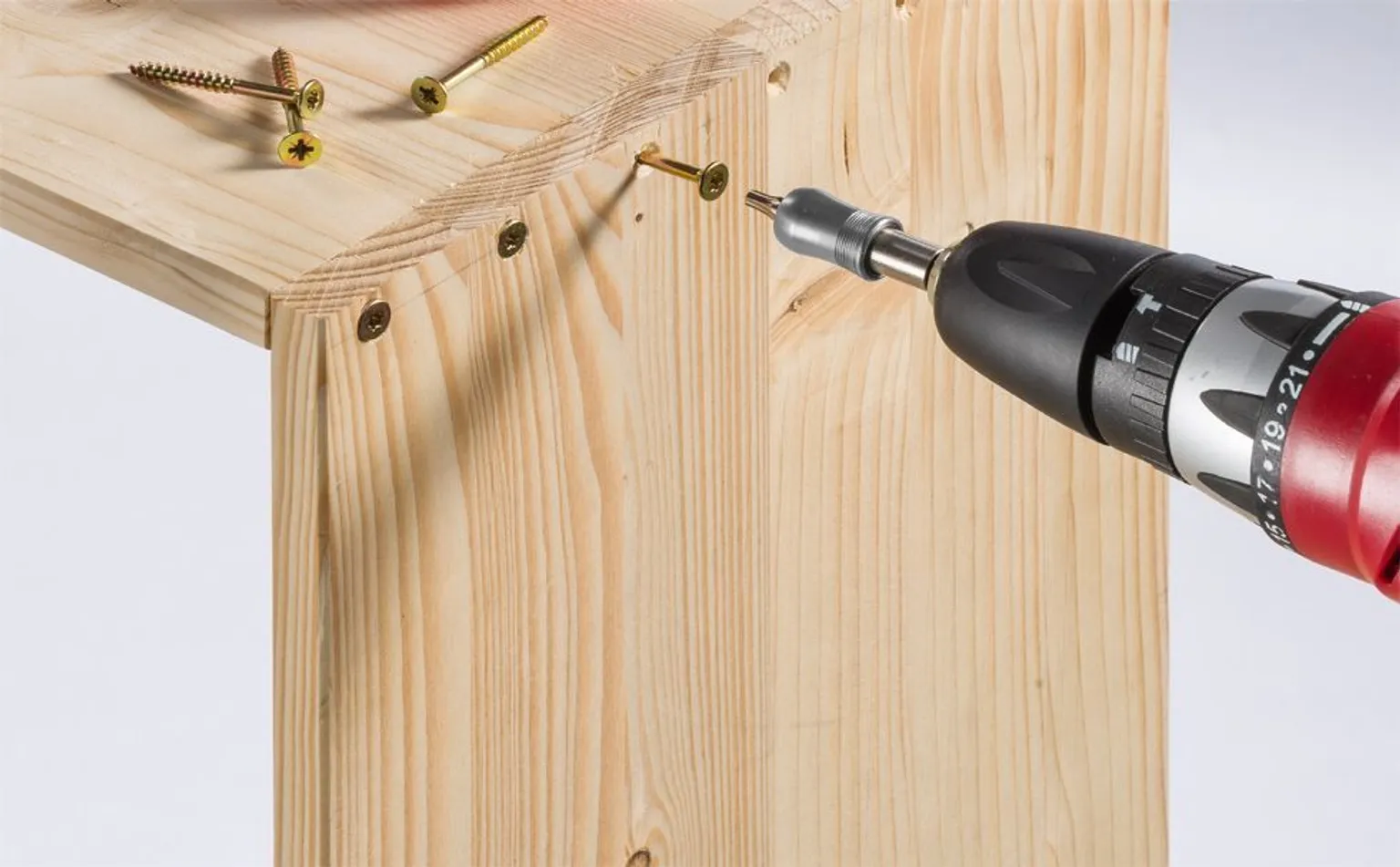 KRUVI- JA PUURIOTSAKUTE KOMPLEKT KWB L-KARP 33-OSALINE