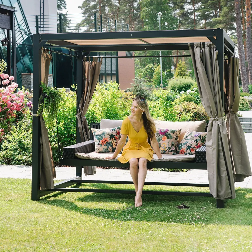 AIAKIIK BARCELONA PRUUN/BEEŽ