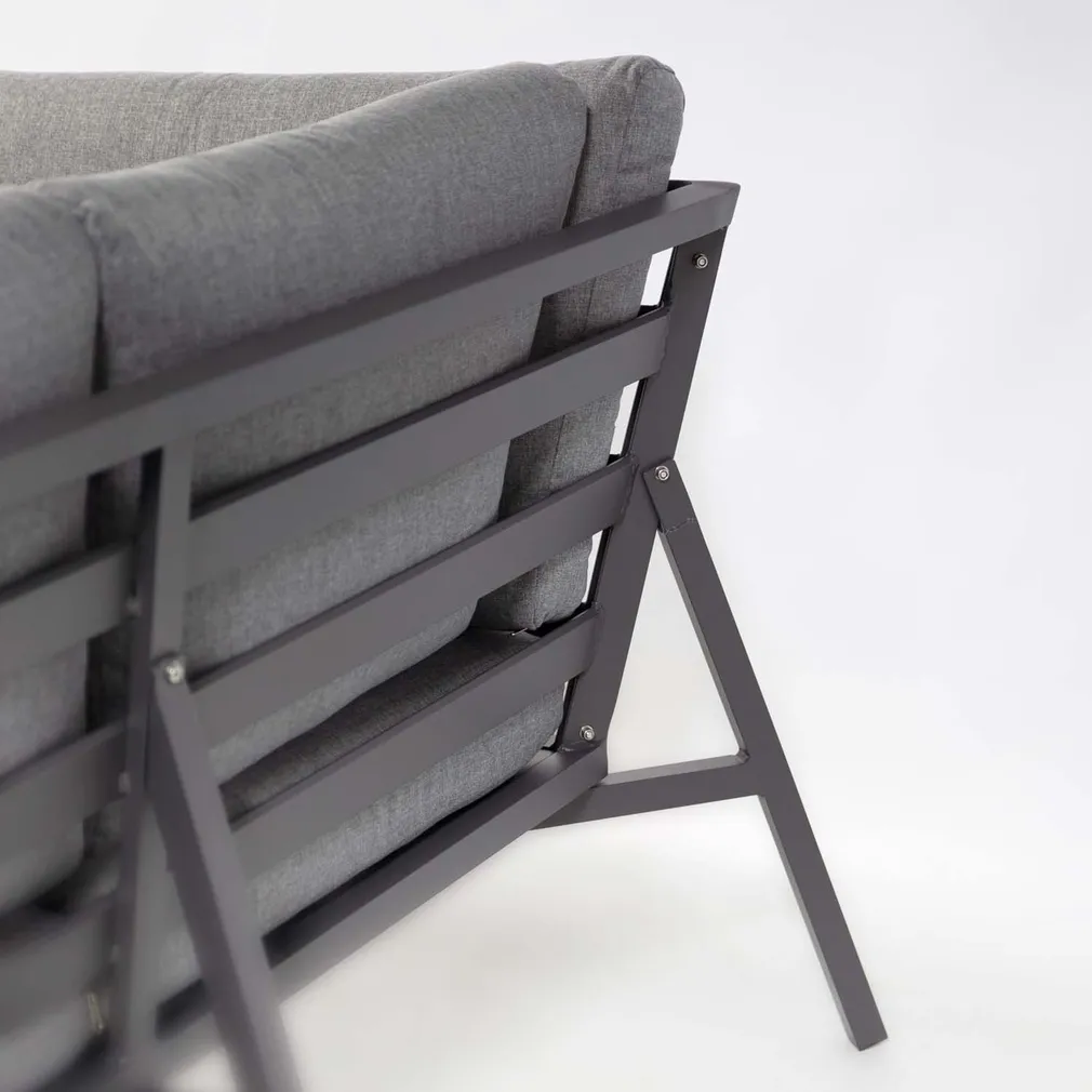 AIAMÖÖBLIKOMPLEKT ADRIAN LAUD, NURGADIIVAN