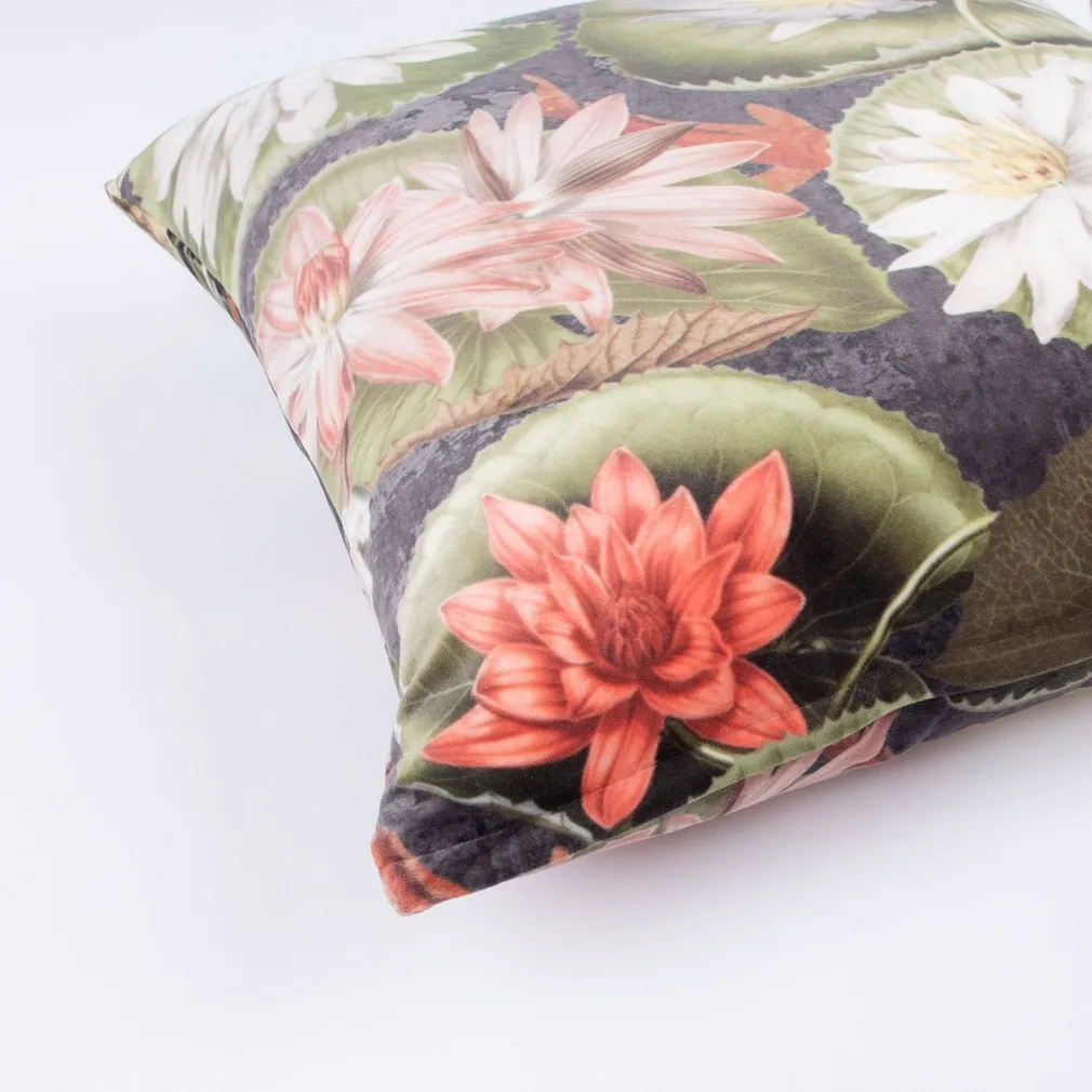 PADI HOLLY 45X45CM VALGED VESIROOSID