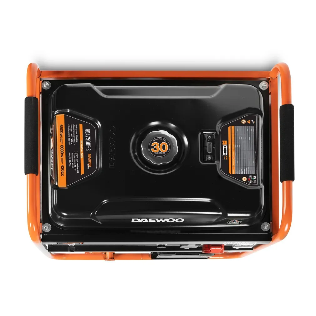 BENSIINIMOOTORIGA GENERAATOR DAEWOO GDA 7500E-3