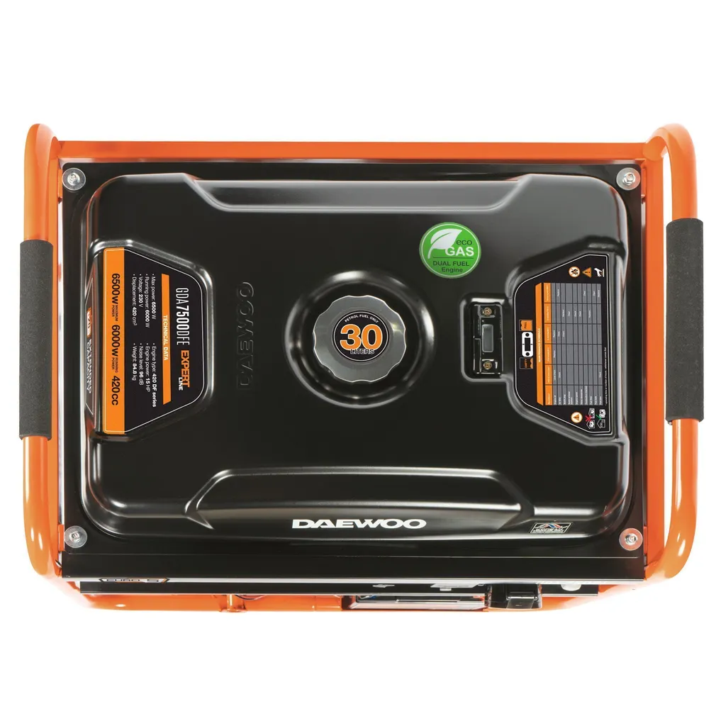 BENSIINIMOOTORIGA GENERAATOR DAEWOO GDA 7500DFE