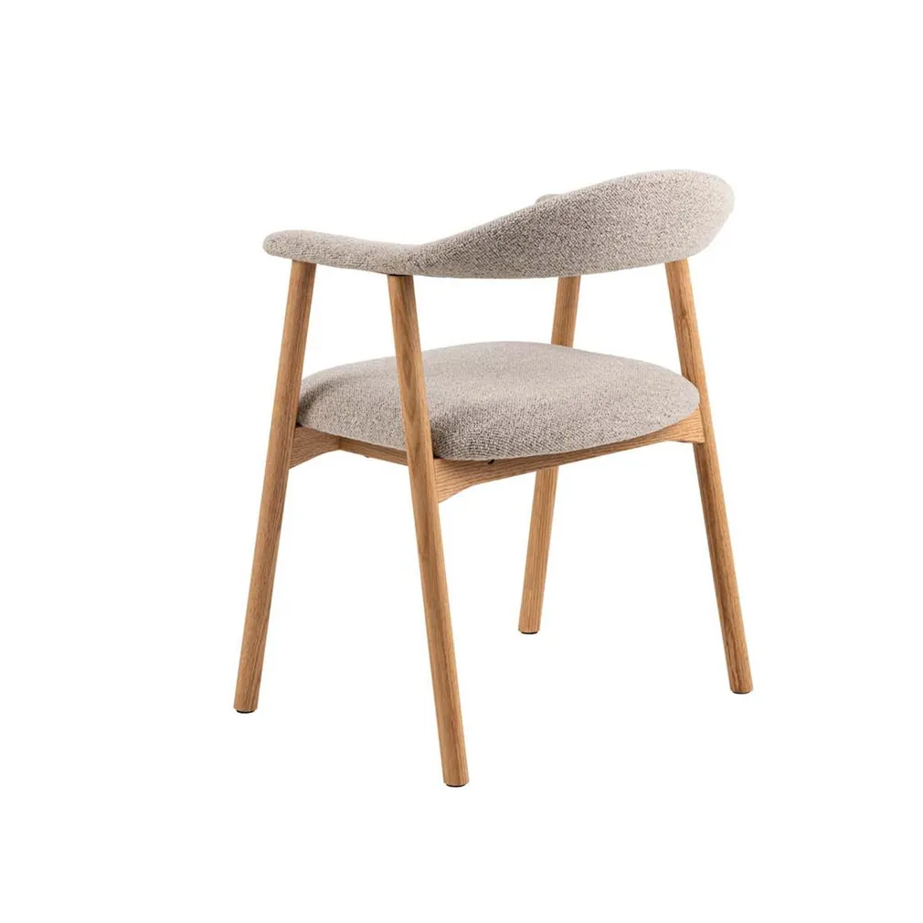 TOOL ADDI KÄETUGEDEGA, HALLIKAS BEEŽ