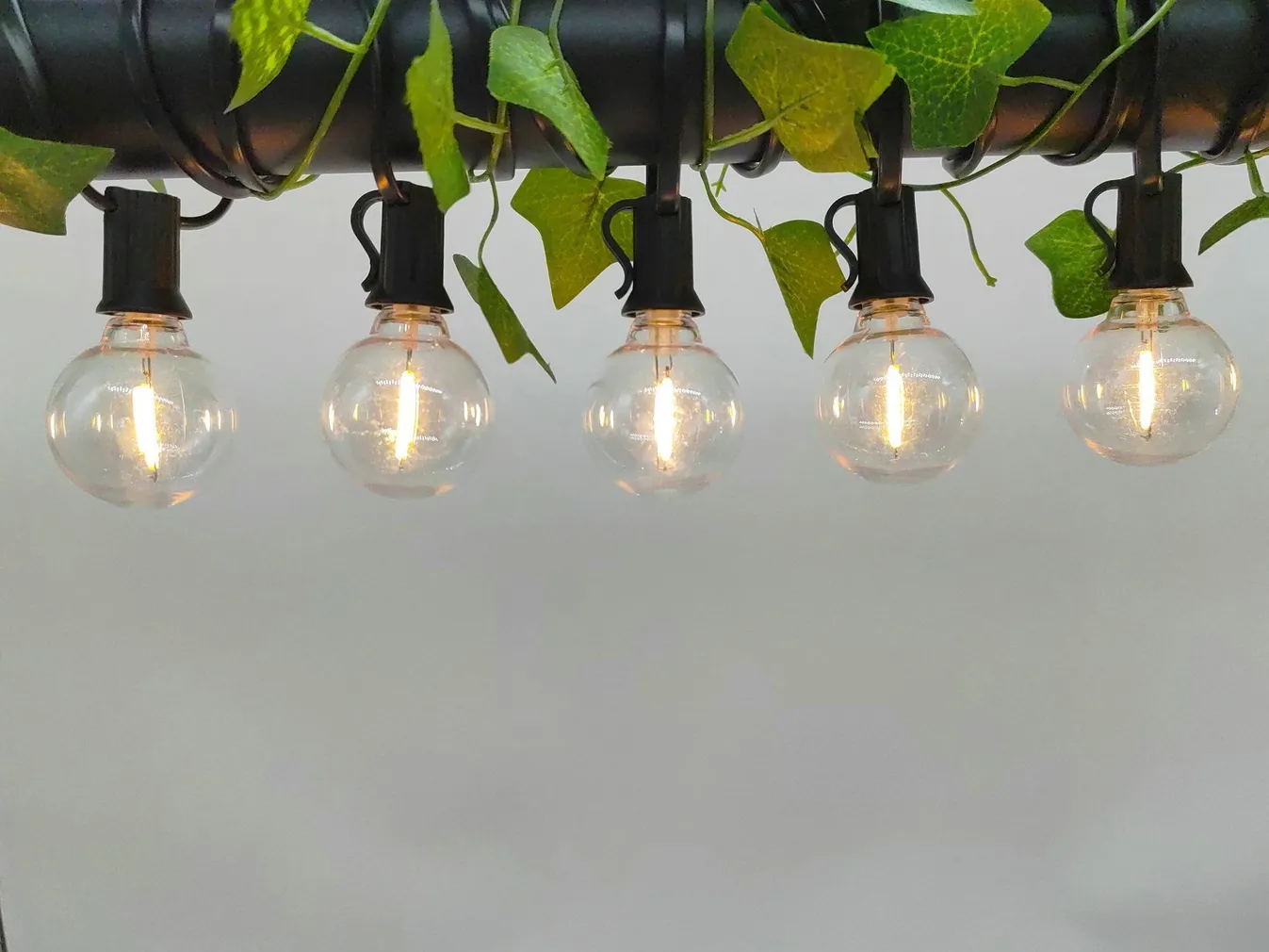 VALGUSKETT LATERNAGA 10LED PLAST 1,8M PÄIKESEPANEELIGA