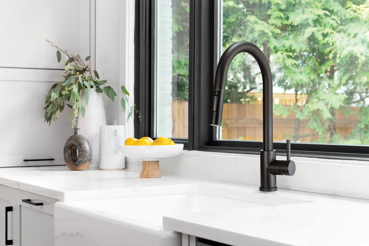 KÖÖGISEGISTI DEANTE LIMA VÄLJATÕMMATAV TILA 2-JOALINE MUST