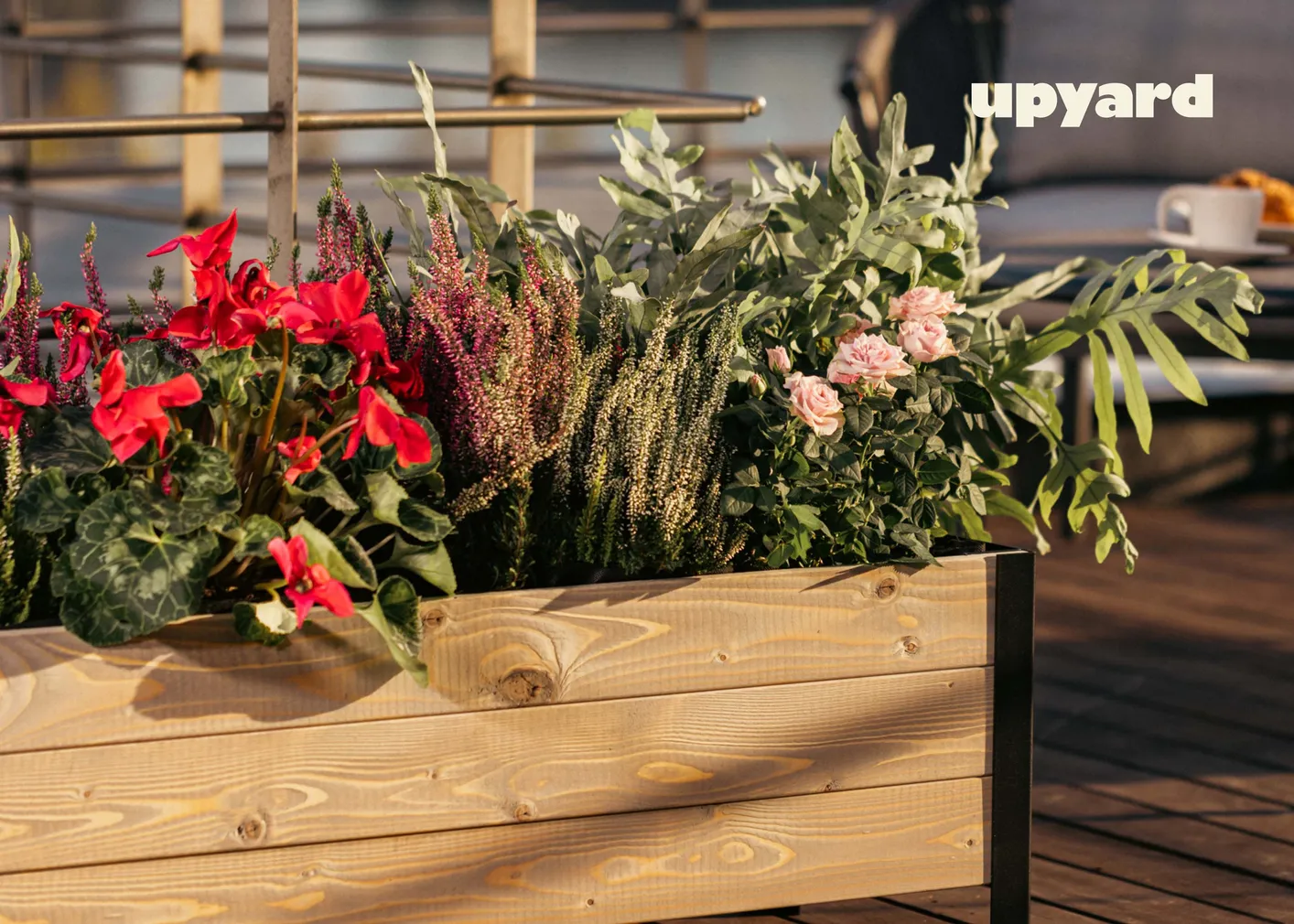 PEENRAKAST UPYARD MADAL 118X36CM HALL