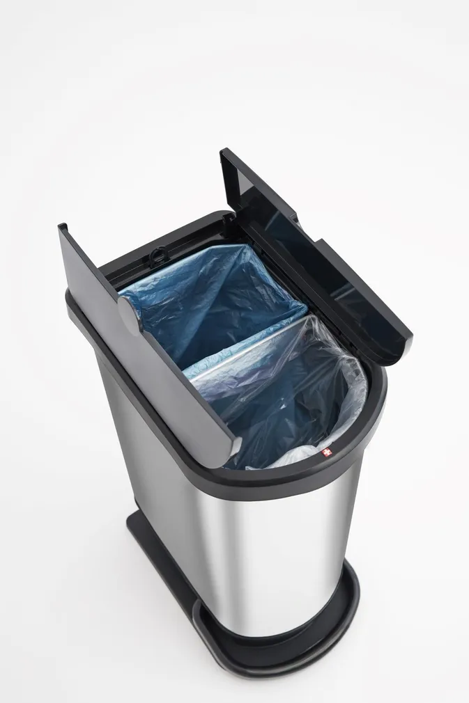 PRÜGIKAST ROTHO PASO PEDAALIGA 2-OSALINE MUST/HÕBEDANE 50L