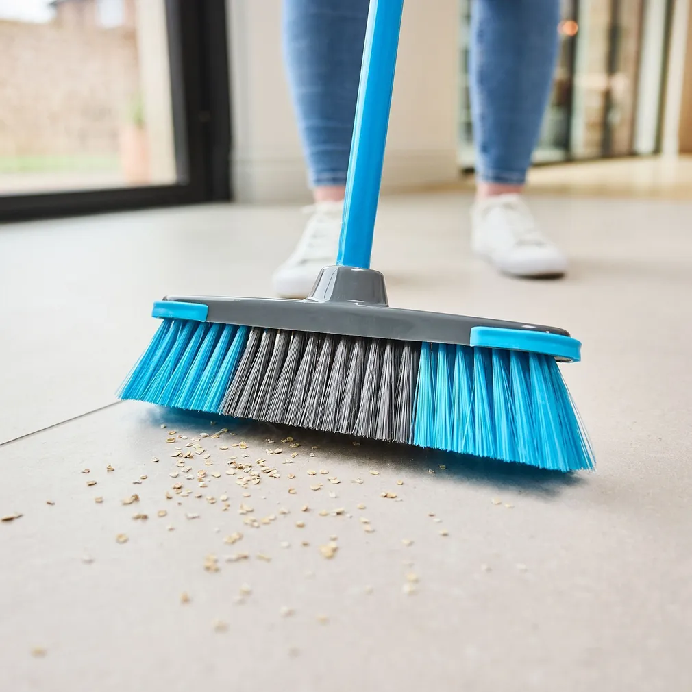 KOKKUPANDAV PÕRANDAHARI MINKY