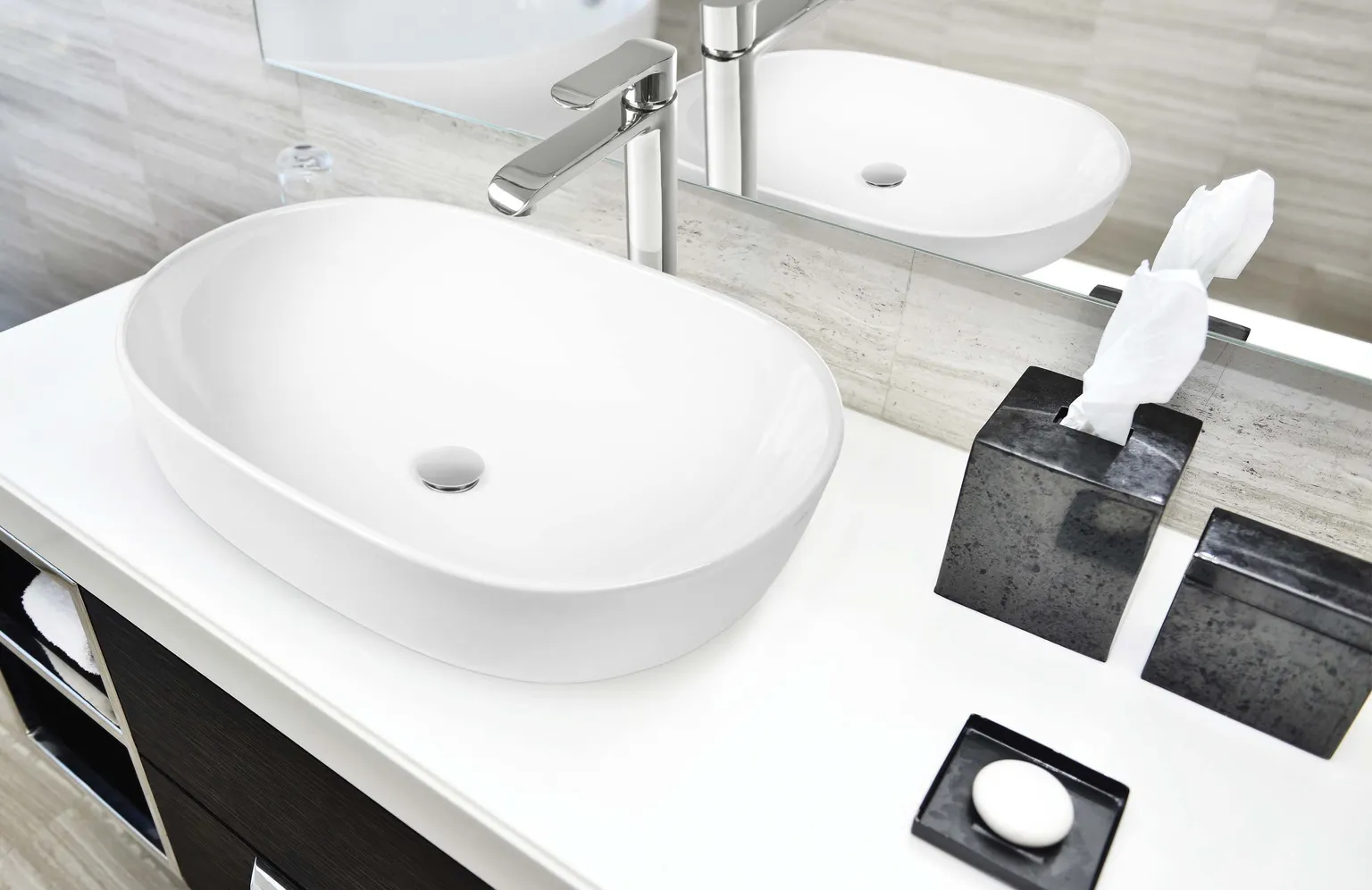 VALAMU INVENA KORFU 60X42CM PINNAPEALNE OVAALNE VALGE