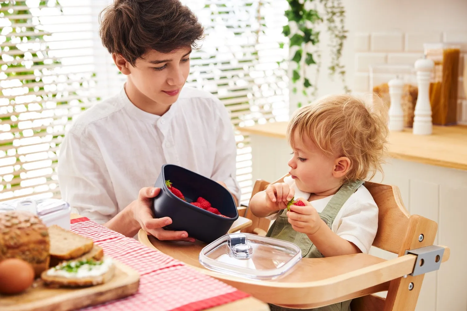 SÄILITUSKARP ROTHO ELA 2L TUMESININE