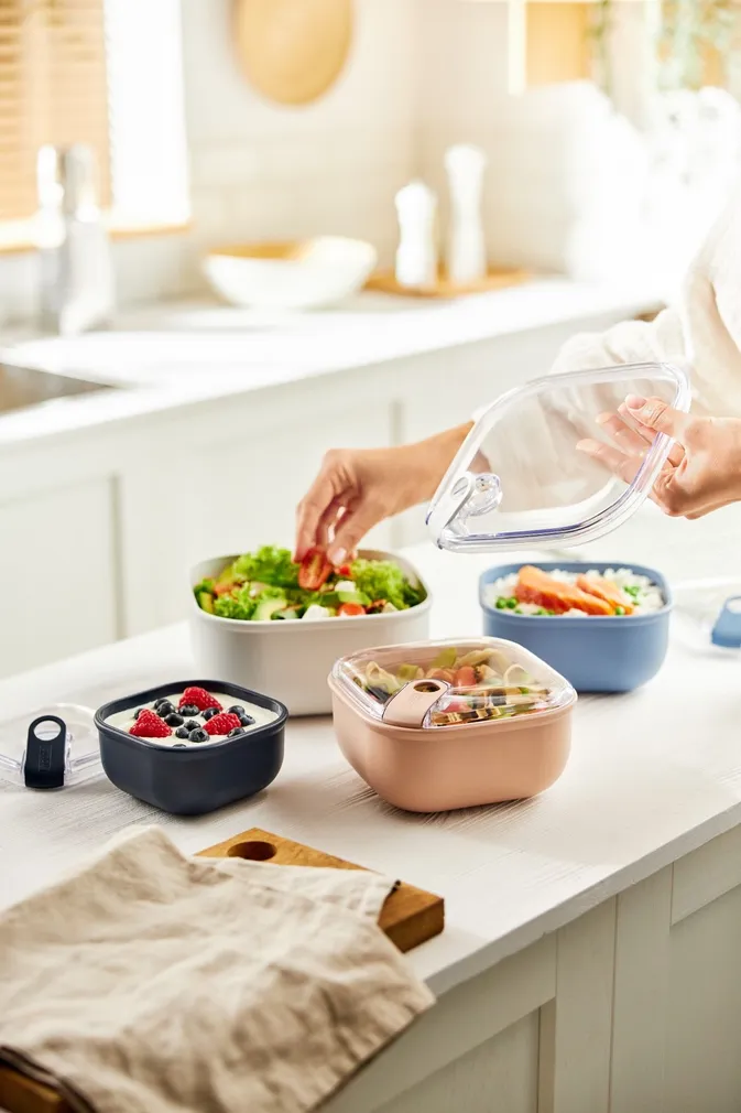 SÄILITUSKARP ROTHO ELA 0,425L TUMESININE