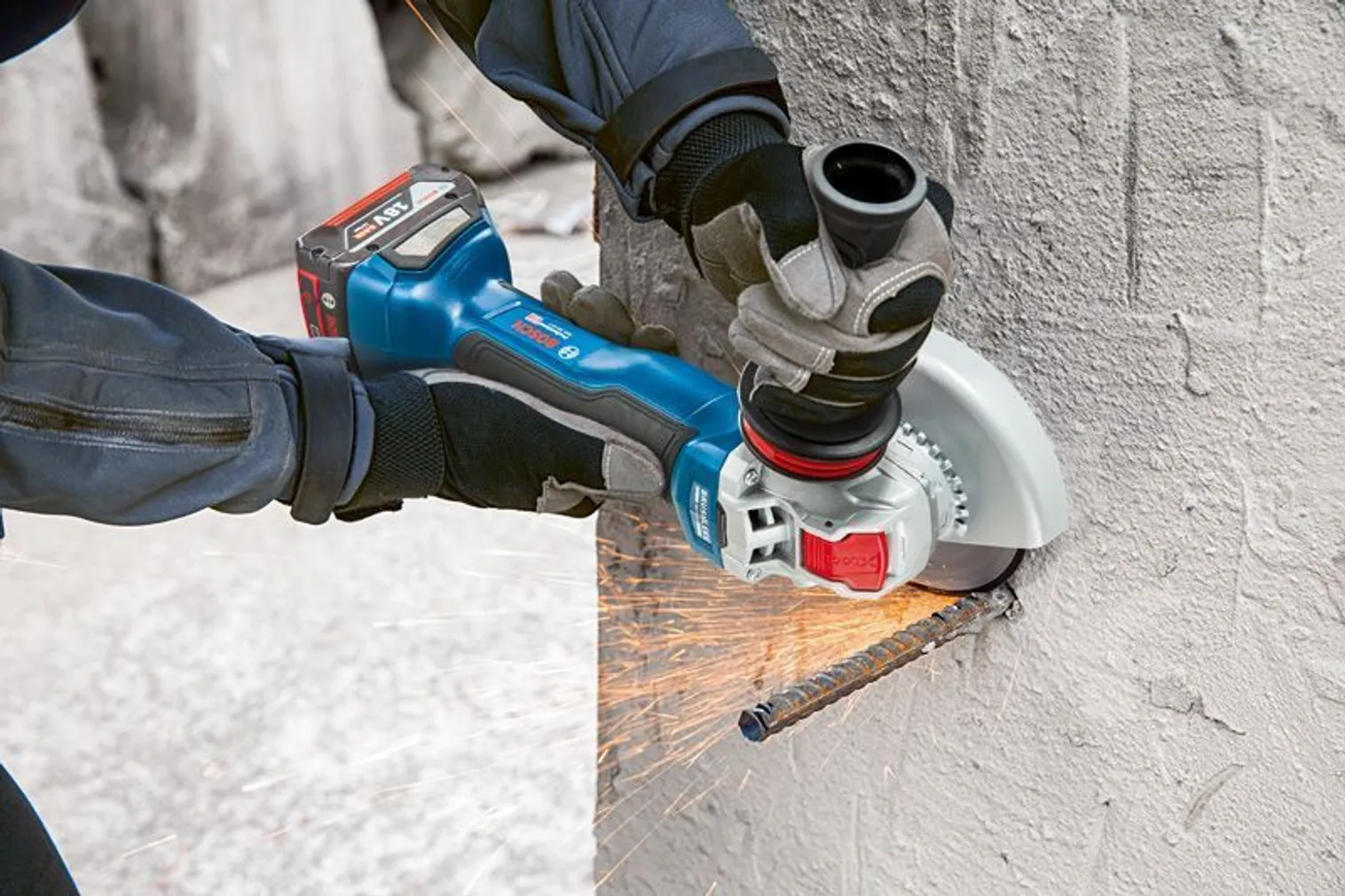 AKUNURKLIHVIJA BOSCH GWX 18V-10 P, ILMA AKU JA LAADIJATA