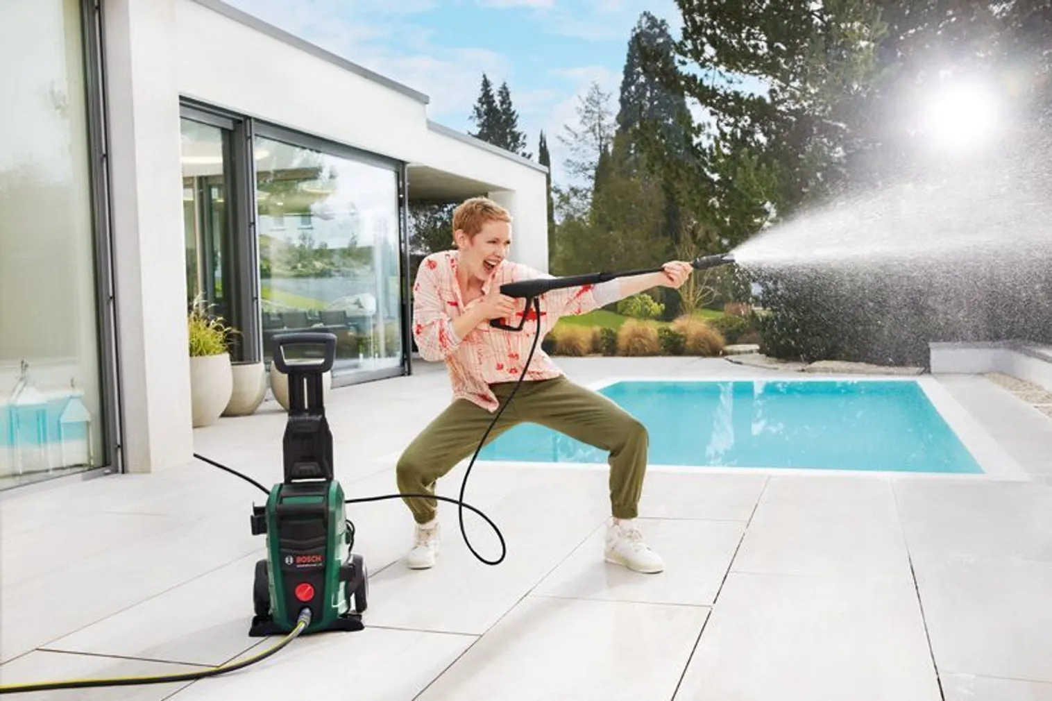 SURVEPESUR BOSCH UNIVERSAL AQUATAK 125