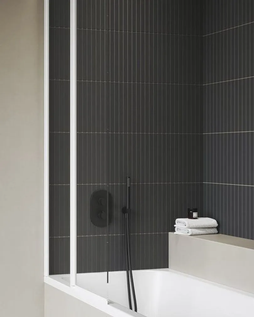 TERMOSTAATSEGISTI RAVAK CHROME II 063.20 MUST, PEIDETUD