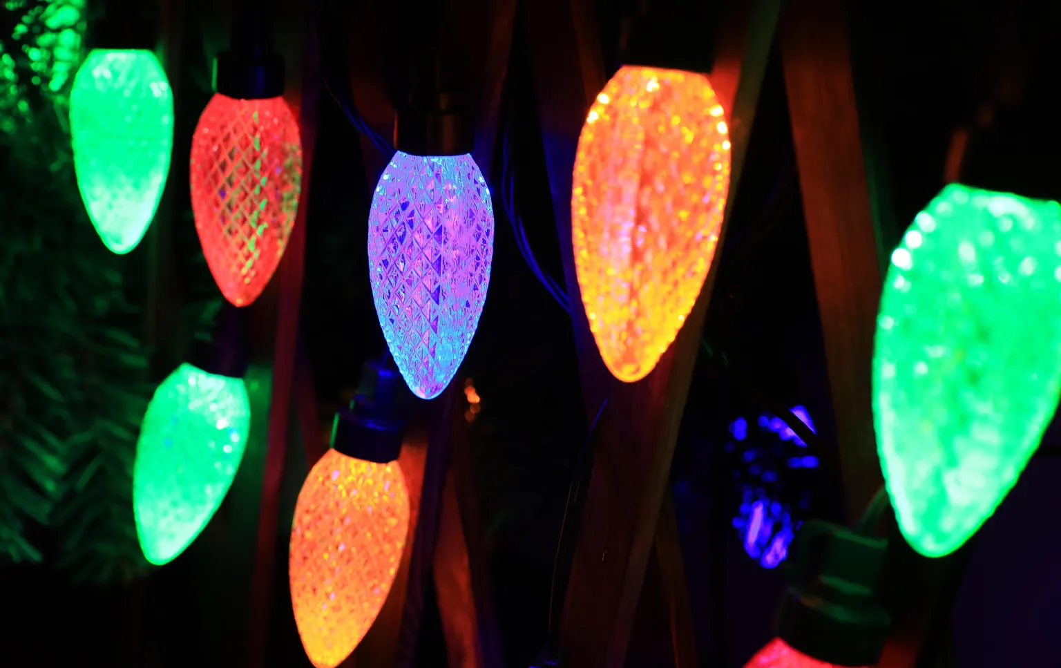 JÕULUVALGUSTUS SISE KÄBID JÄTKATAV 40LED MITMEVÄRVILINE 4,5M 