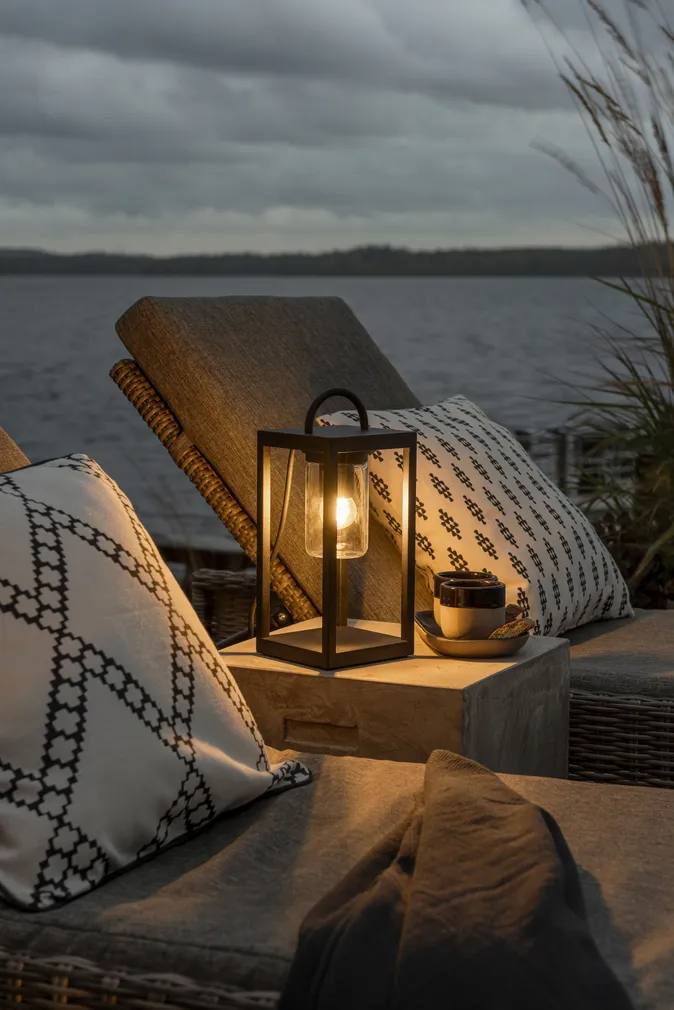 VÄLISVALGUSTI KONSTSMIDE BOLOGNA E27 230V 40W IP44 MUST