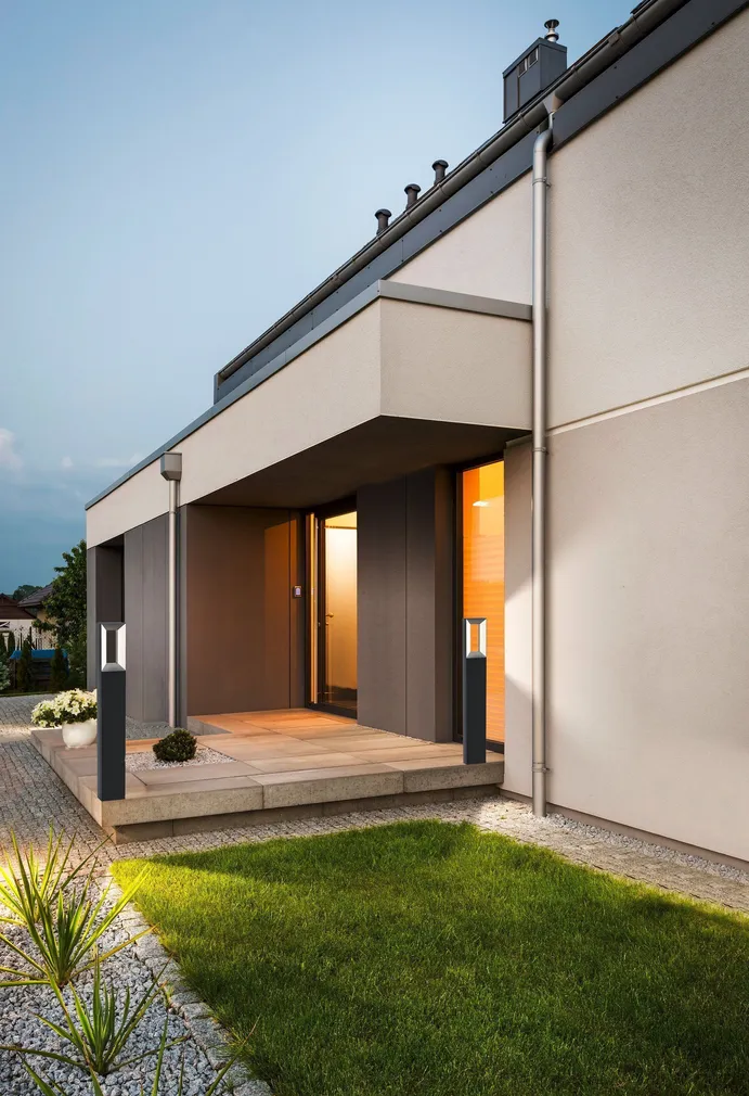 VÄLISVALGUSTI EGLO RIFORANO SUUR POST IP54 220V MUST/VALGE