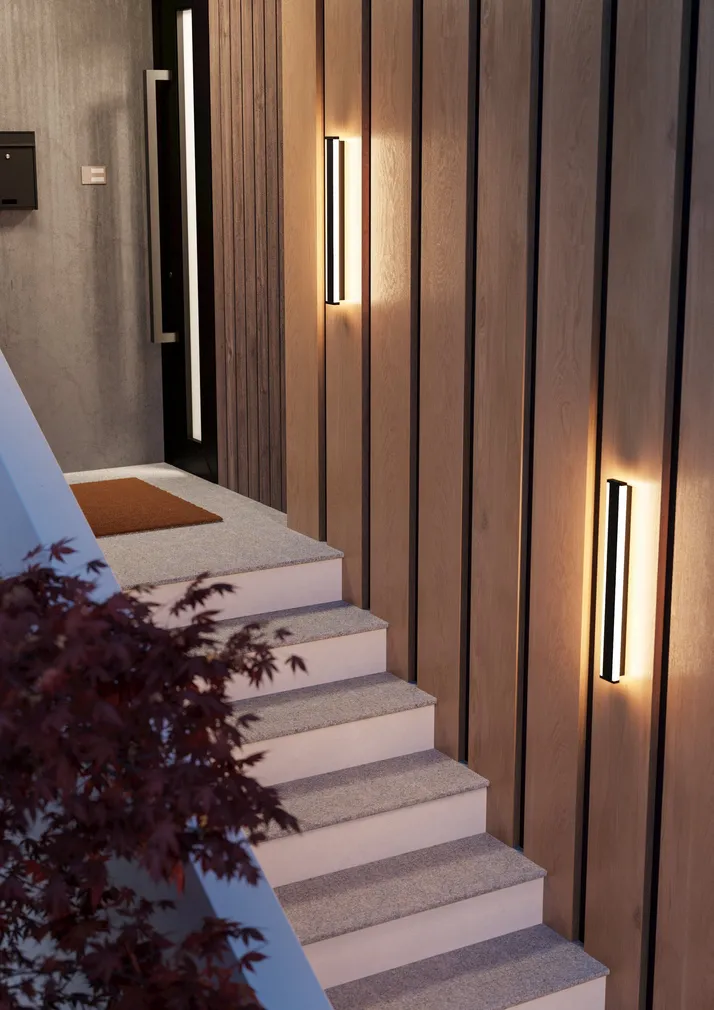 VÄLISVALGUSTI EGLO NEVIANO SEINALE/2 L-580 MUST