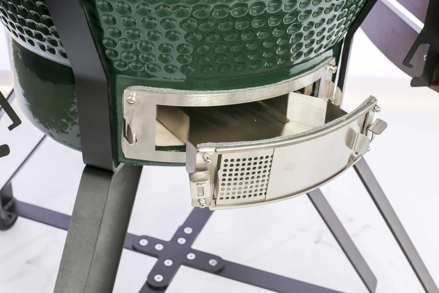 SÖEGRILL TUNABONE KAMADO PRO 22" ROHELINE