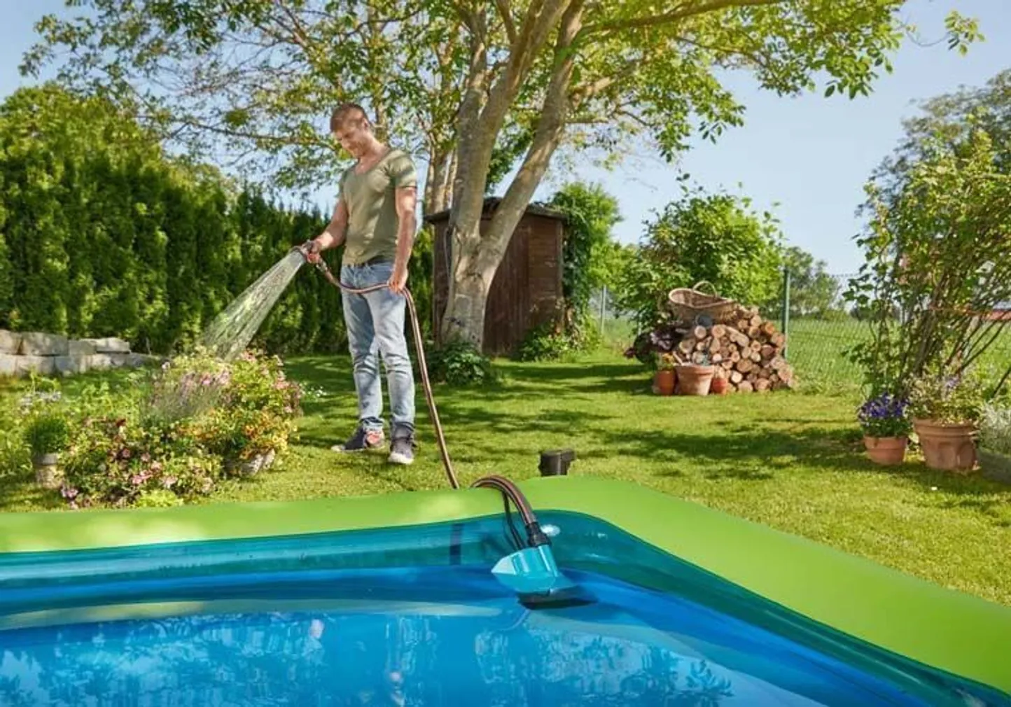 TÜHJENDUSPUMP GARDENA 2000/2 LI-18, ILMA AKU JA LAADIJATA