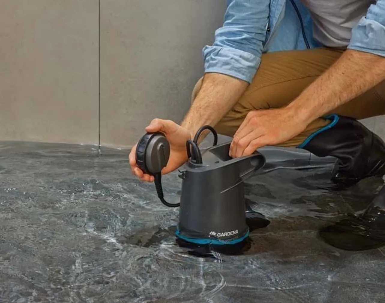 TÜHJENDUSPUMP GARDENA 20000 BASIC PUHAS VESI, UJUKLÜLITIGA