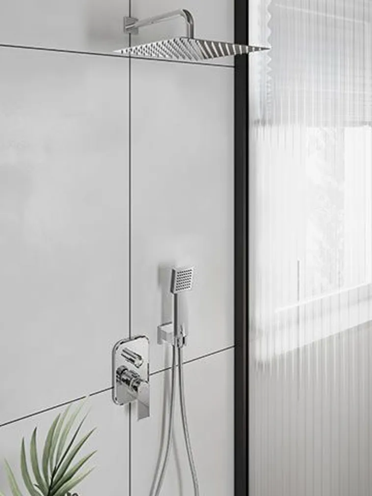 DUŠISEGISTI FERRO SQUERTO KOOS DUŠIKOMPLEKTIGA, PEIDETUD KROOM