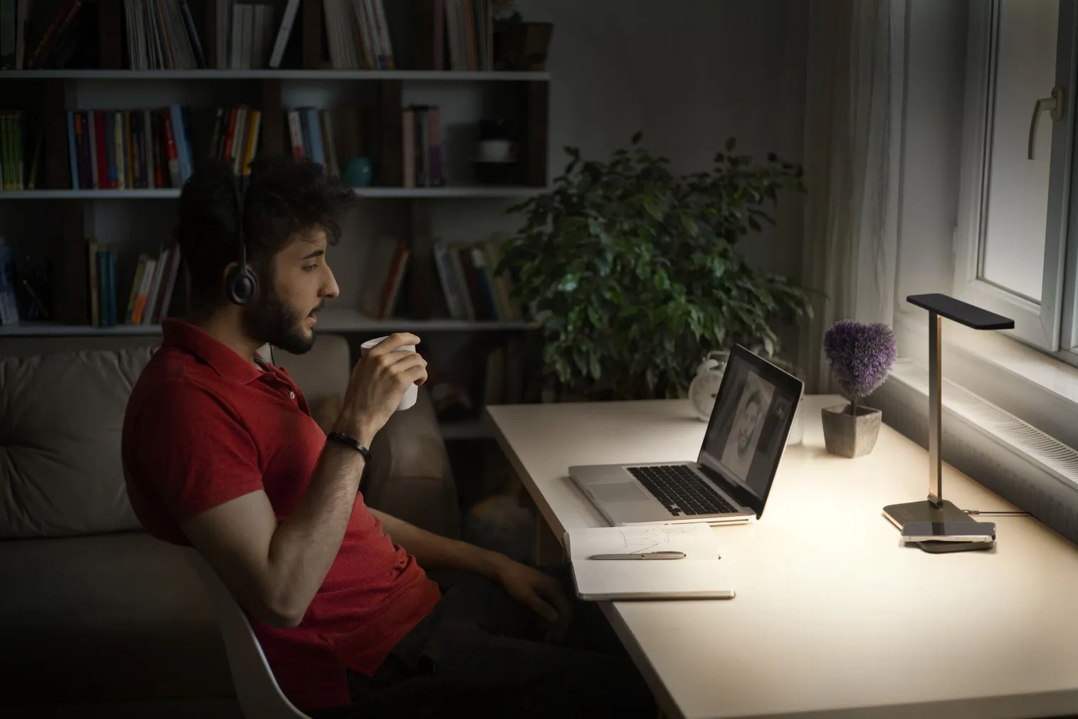 LAUALAMP LEDVANCE OFFICE LINE DESK BANKER 17W MUST